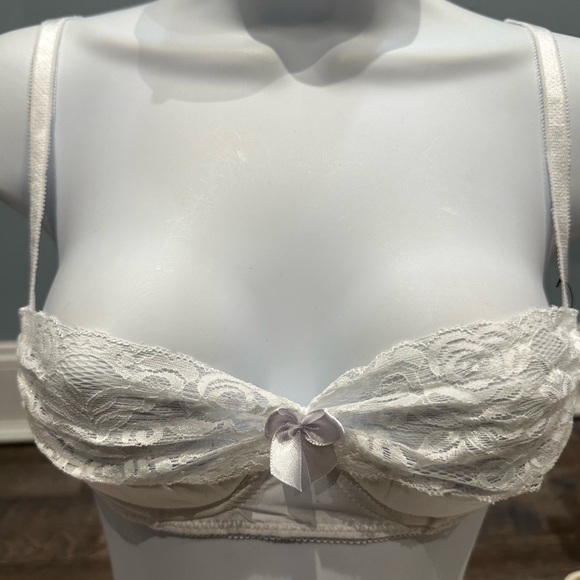 Oh La La Cherie Peekaboo Bra Lace Satin White Size Small NWT - Picture 3 of 8